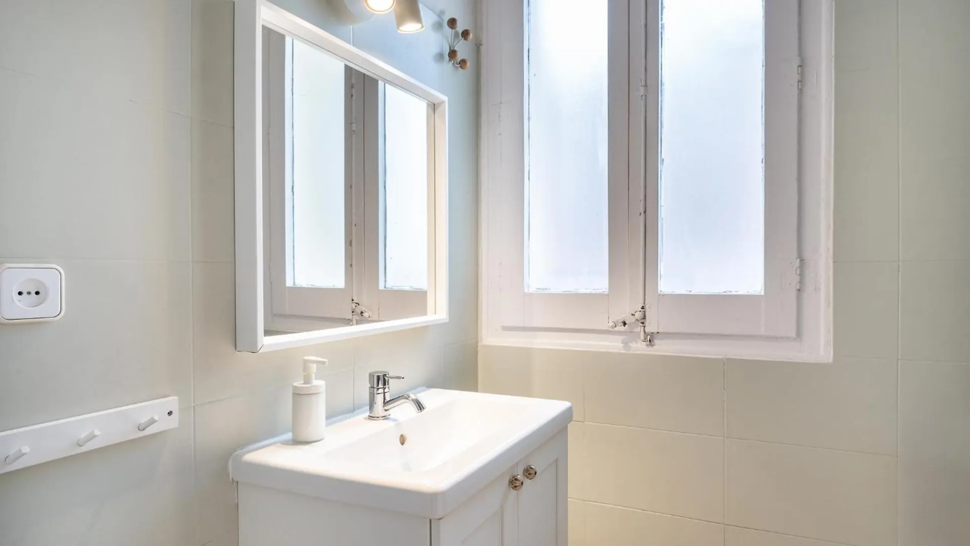 Cozy Apartment In The Heart Of Gracia Barcelona